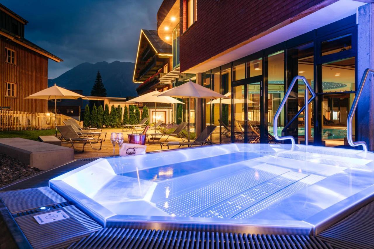Hirschen Wohlfuehlhotel Schoppernau Dış mekan fotoğraf